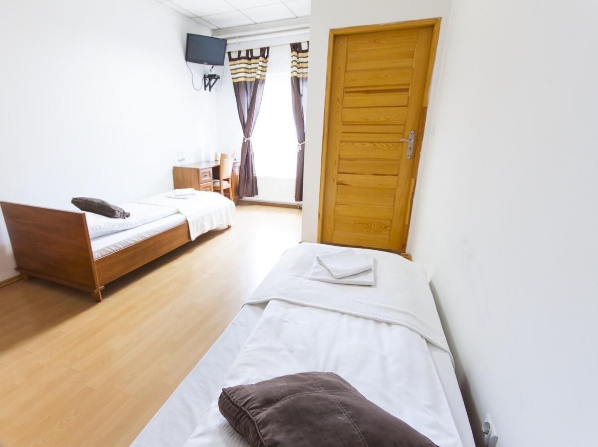 Motel Te Klimaty Челадз Екстериор снимка