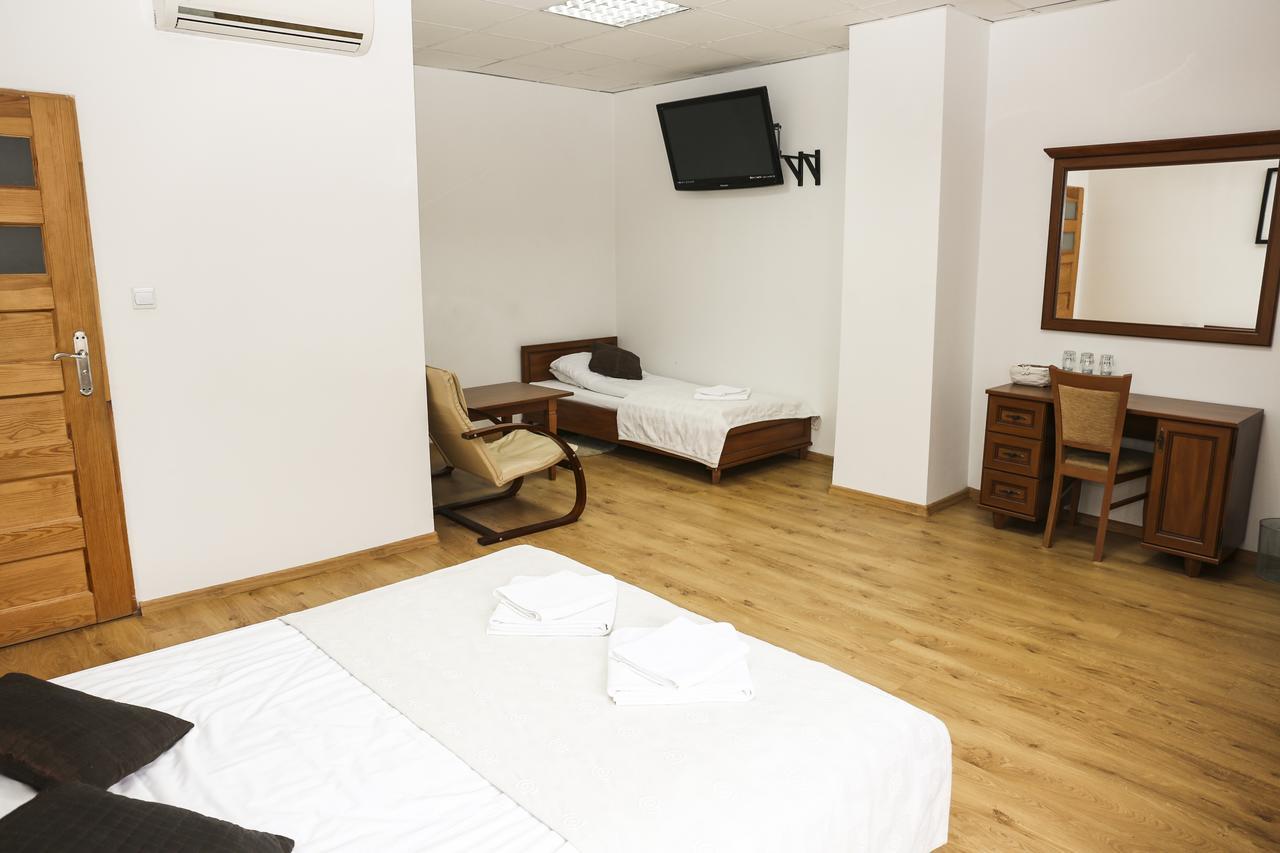 Motel Te Klimaty Челадз Екстериор снимка